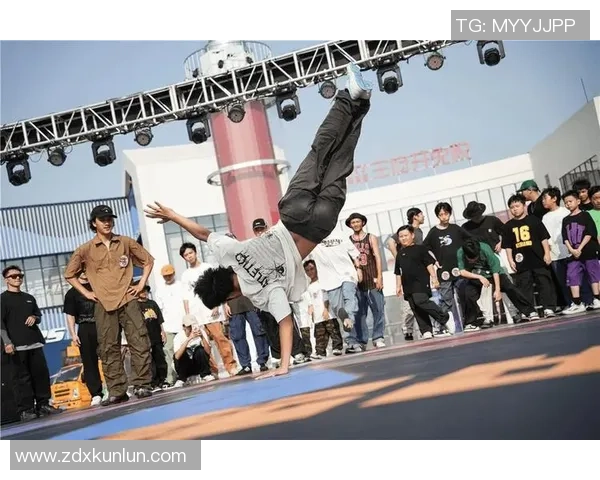 全国街舞大赛特别报道:西安飞盘队如何在舞台上绽放光彩与激情 全国街舞大赛特别报道:西安飞盘队如何在舞台上绽放光彩与激情